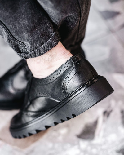 Shoes for man. Brogues ONYX PM