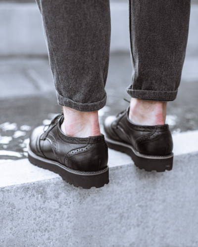 Shoes for man. Brogues ONYX BLACK