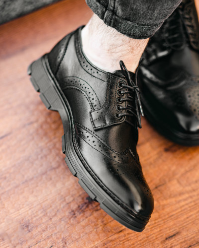 Shoes for man. Brogues SENS BLACK